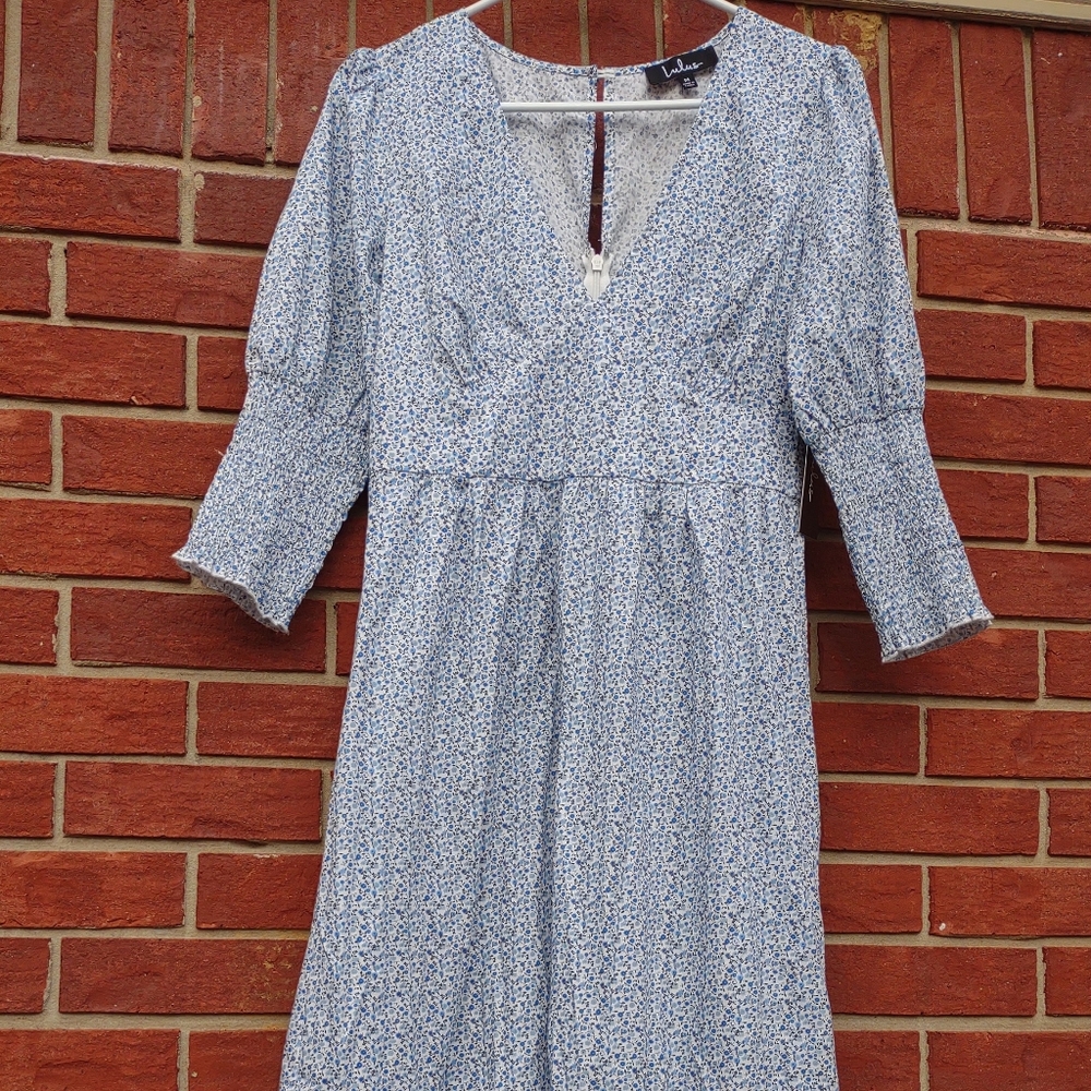 New Lulus flowered ruffle dress
